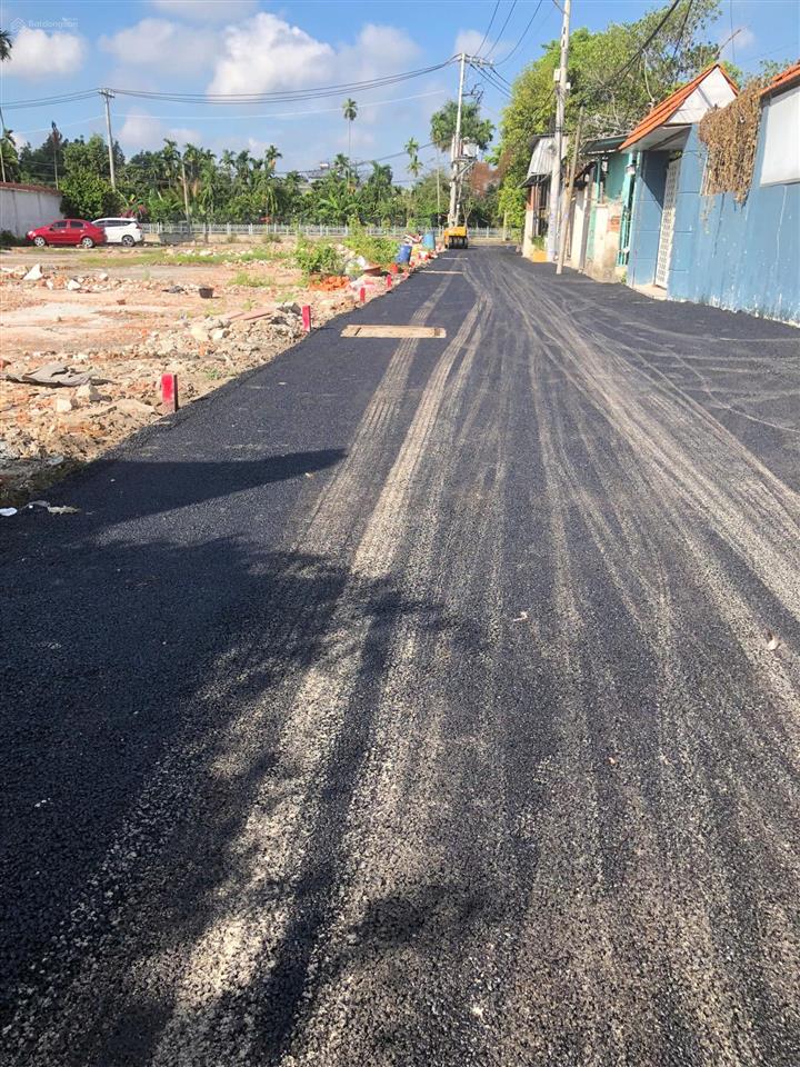 Đất mt vòng cung tây bắc , giá chốt cực tốt . đường 40m có 6 làn xe.