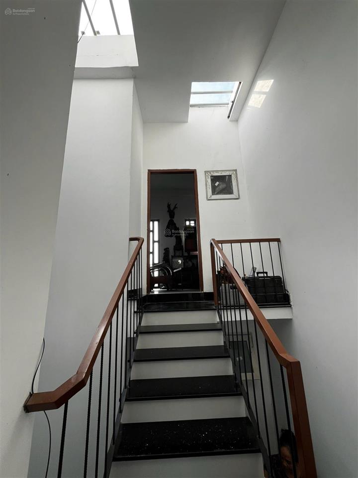 Chủ kẹt tiền cần bán hẻm nhựa 8m nguyễn duy trinh 4x13m 3 lầu  4pn  4.88 tỷ