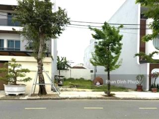 Bán đất đường huỳnh văn gấm  dt 121,2m2  khu đảo vip hòa xuân