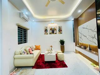 Quá hiếm  nhà đẹp 5 tầng phố trung kính  full nội thất xịn sò  chỉ cách 30m ra đường 2.5.