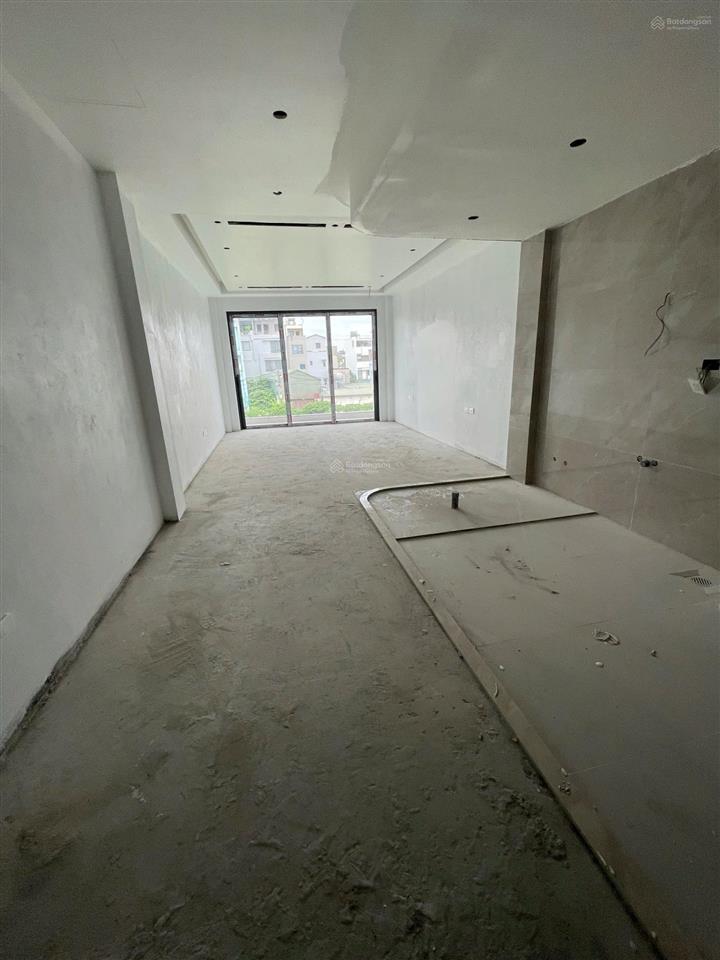 Phải nhanh mới kịp  siêu phẩm 7 tầng thang máy mặt phố ngọc thuỵ  kinh doanh sầm uất bất chấp