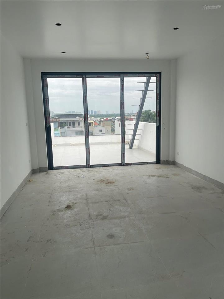 Phải nhanh mới kịp  siêu phẩm 7 tầng thang máy mặt phố ngọc thuỵ  kinh doanh sầm uất bất chấp