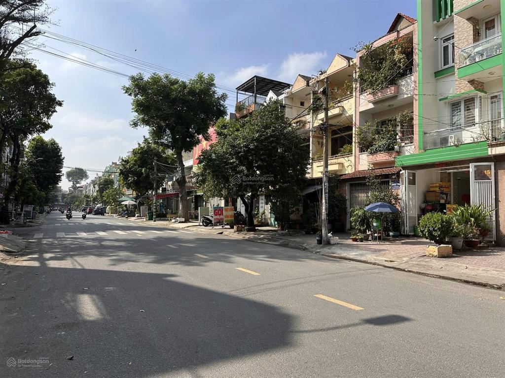 Bán nhà khu tên lửa, mt đường 24a, dt 4.5 x 20m, 3.5 tấm, giá 13.3 tỷ