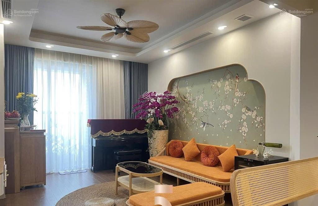 Hoàng hôn triệu đô tại the matrix one  trục 04 view đẹp  2pn full nội đẹp mê thất giá chỉ 9,3 tỷ