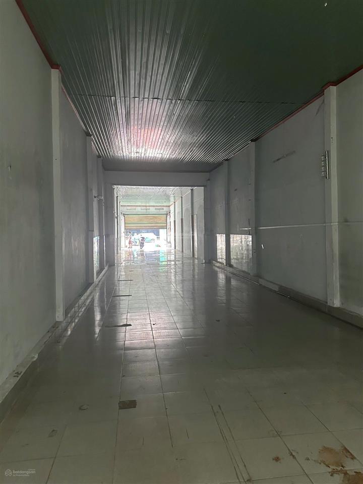 Cho thuê mặt tiền quang trung p8, đối diện đm chợ lớn, dt 5x40m, 200m2, trống suốt, giá 30tr/th