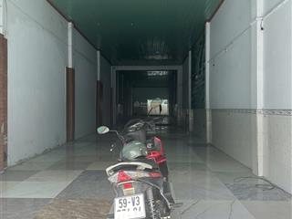 Cho thuê mặt tiền quang trung p8, đối diện đm chợ lớn, dt 5x40m, 200m2, trống suốt, giá 30tr/th