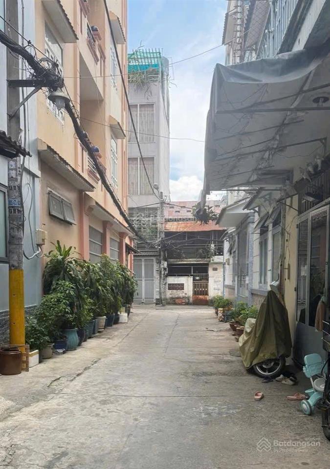 Bán khuôn đất tặng nhà c4 hxh 6m ngay emart phan văn trị p5, dt 5.5x16m, cn 88m2, giá chỉ nhẹ 10 tỷ