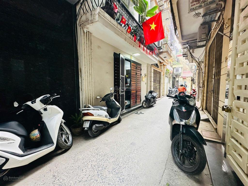 9 tỷ có nhà nguyễn hoàng tôn, 34m2*6t thang máy, cách mặt ngõ ô tô 3 nhà, ngõ sạch đẹp, gần hồ tây