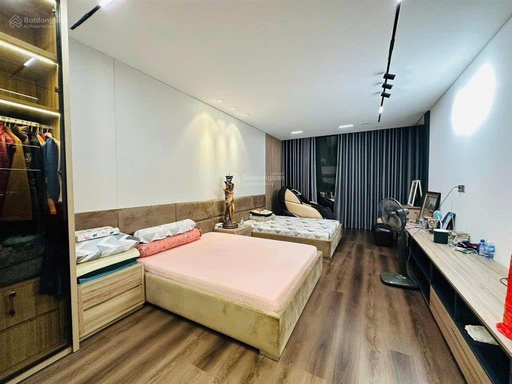 9 tỷ có nhà nguyễn hoàng tôn, 34m2*6t thang máy, cách mặt ngõ ô tô 3 nhà, ngõ sạch đẹp, gần hồ tây