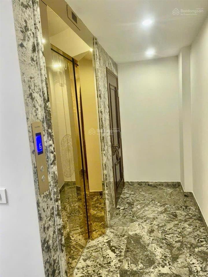 Bay nhanh! lô góc 3 mặt thoáng, gara ô tô, thang máy phố nguyễn chánh,cầu giấy 55m2*6t. giá 23,5 tỷ