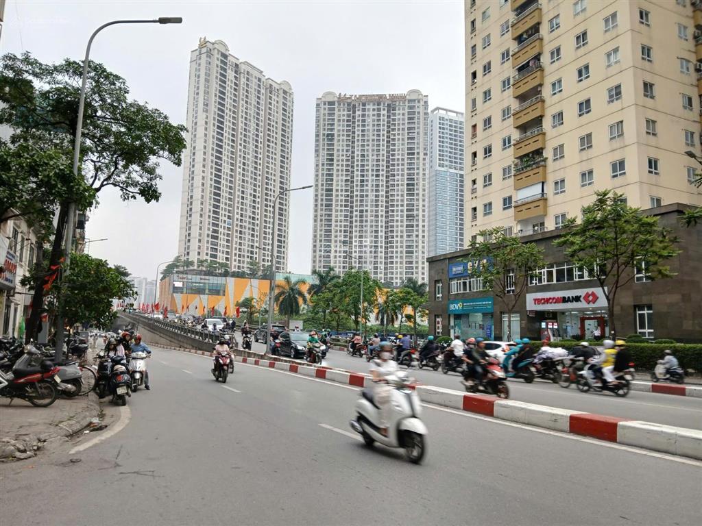 Bay nhanh! lô góc 3 mặt thoáng, gara ô tô, thang máy phố nguyễn chánh,cầu giấy 55m2*6t. giá 23,5 tỷ