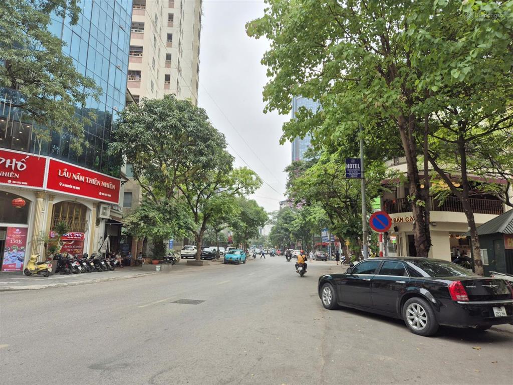 Hiếm! p/lô phố nguyễn thị định,cầu giấy 70m2*7t thang máy,ngõ ô tô tránh,kinh doanh đỉnh.giá 32.5tỷ