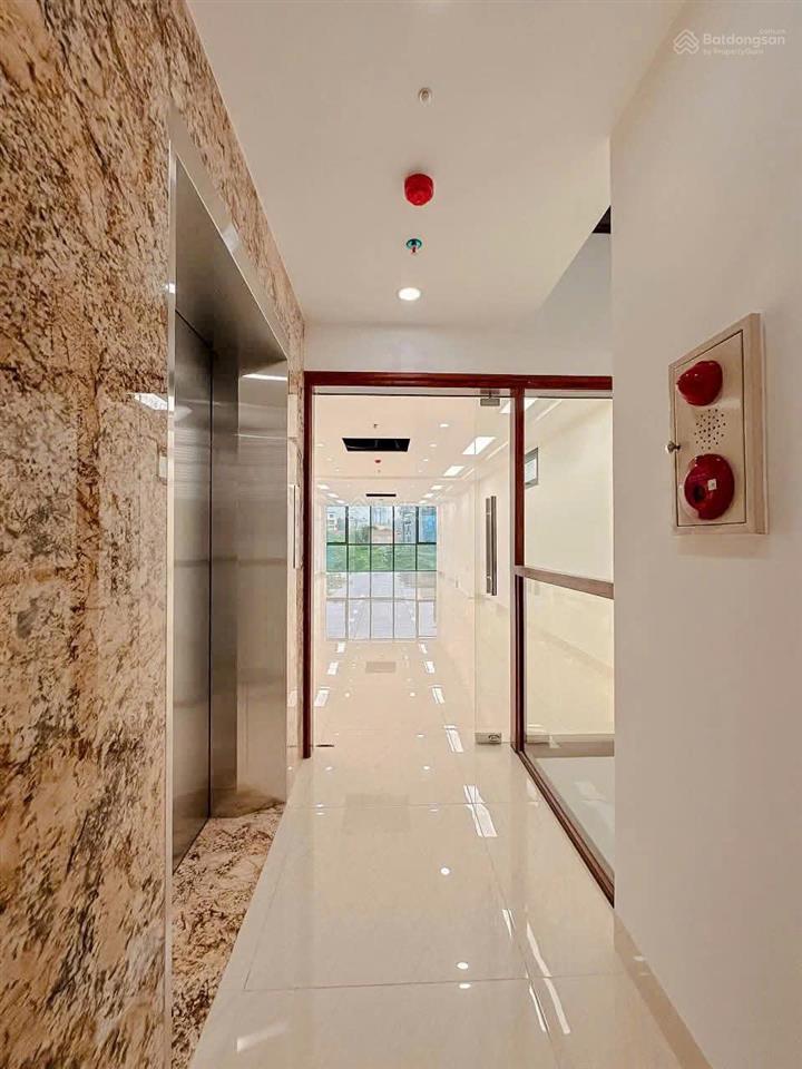 Tòa nhà building nguyễn chánh,cầu giấy 80m2*8t thang máy,kinh doanh,ngõ ô tô tránh,vỉa hè.giá 38 tỷ