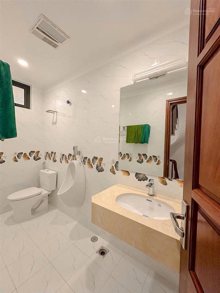 Tòa nhà building nguyễn chánh,cầu giấy 80m2*8t thang máy,kinh doanh,ngõ ô tô tránh,vỉa hè.giá 38 tỷ
