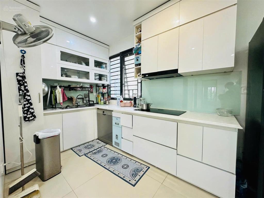 Cực hot! p/lô trung yên,cầu giấy 100m2*6t vỉa hè rộng, ngõ ô tô tránh, kinh doanh đa dạng.giá 47 tỷ