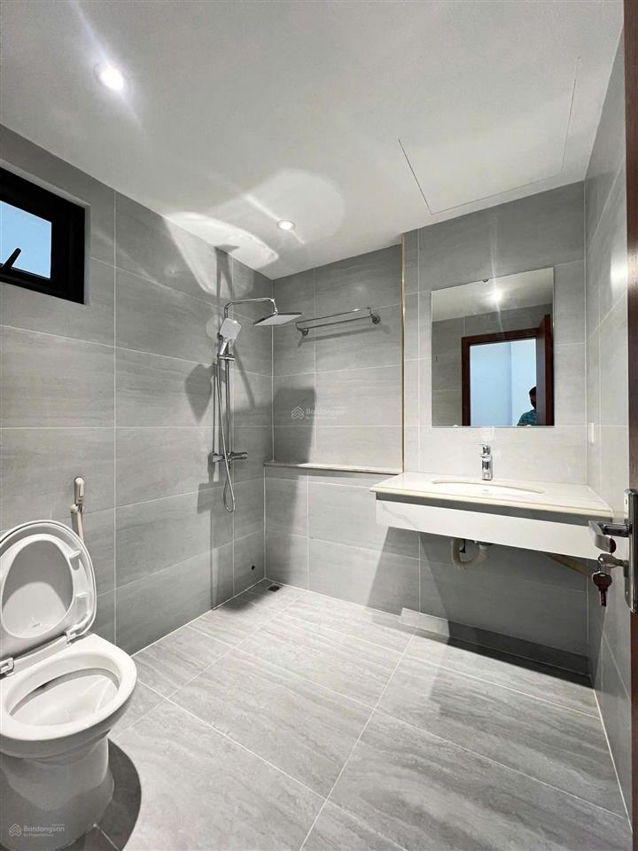Hiếm! phân lô cán bộ phố hạ yên quyết,cầu giấy 40m2*7t thang máy, ô tô gần,ở được ngay. giá 13.2 tỷ