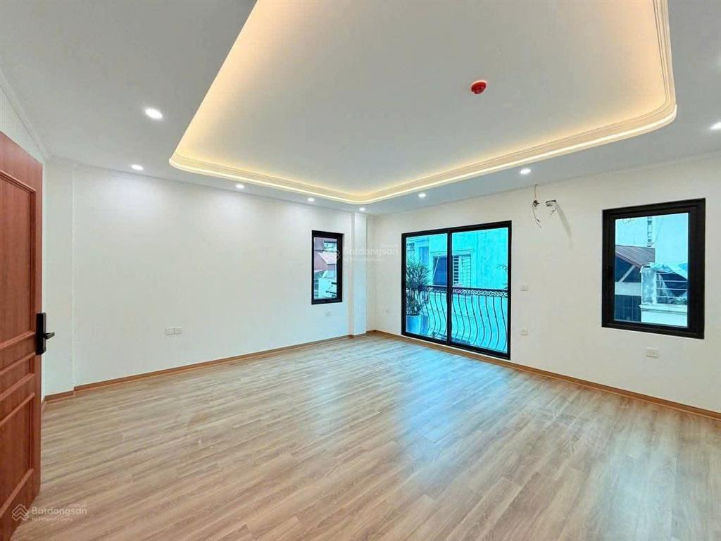 Hiếm có! lô góc phố trần duy hưng, cầu giấy 50m2*6t,mt8m thang máy, ô tô gần ở được ngay. giá 13 tỷ