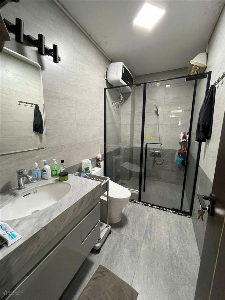 Sở hữu! phân lô phố trung kính,cầu giấy 60m2*5t nhà đẹp, 2 mặt thoáng, ở sướng, gần phố. giá 21 tỷ