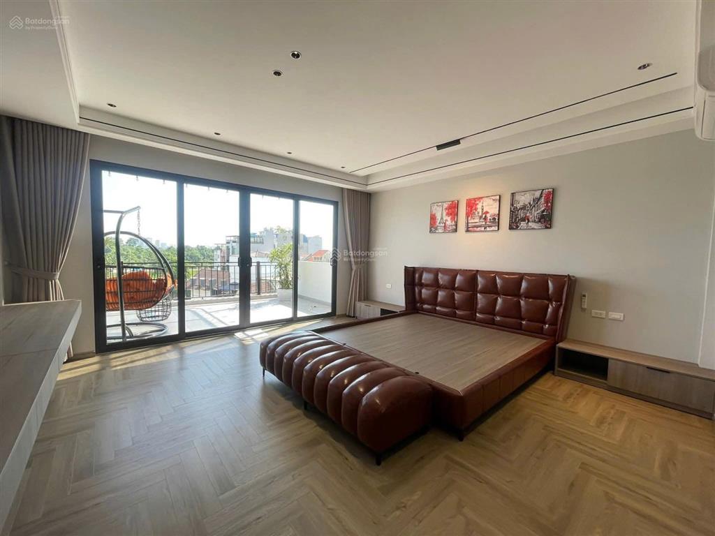 Bán nhà phố trung hòa,cầu giấy 70m2*8t gần phố,nhà đẹp,kinh doanh,thang máy,full nội thất.giá 31 tỷ