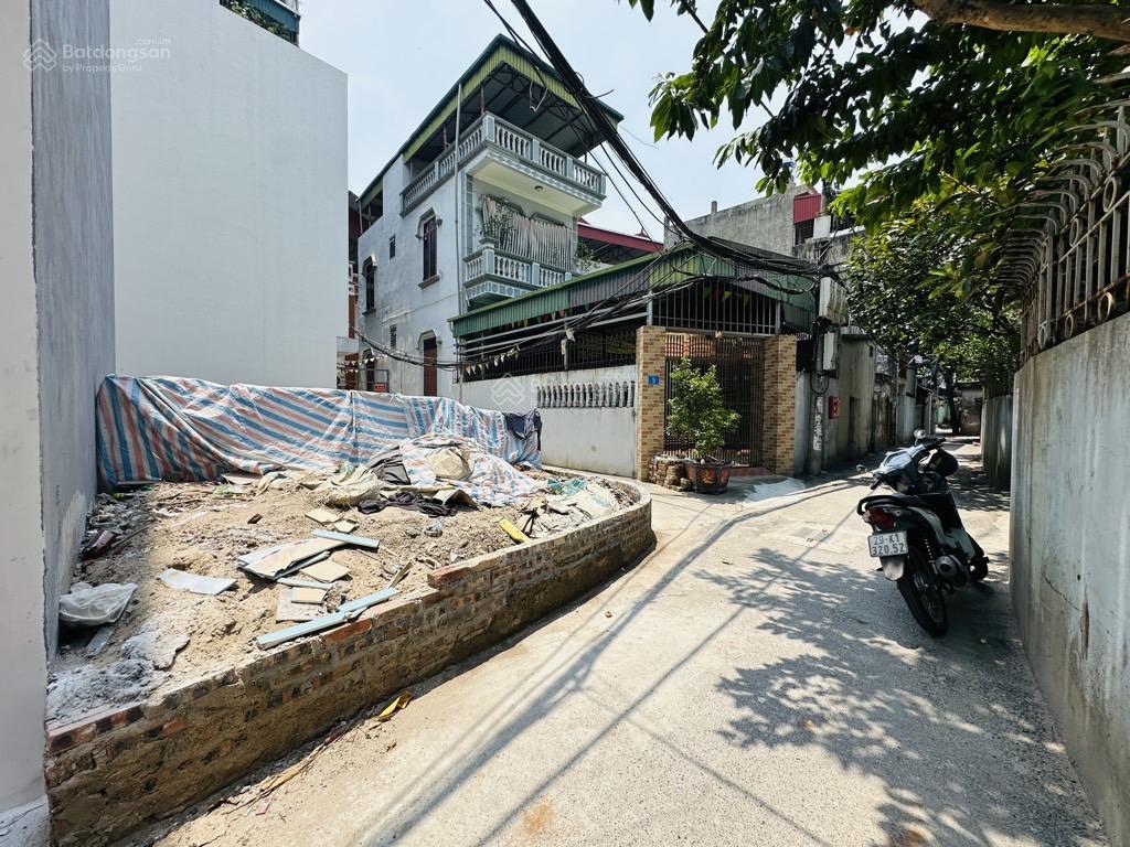 Lô góc 40m ô tô nhỏ vào đất phúc lợi long biên