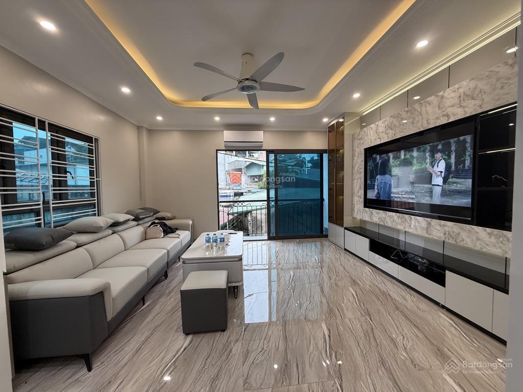 6 tầng thang máy lô góc ô tô vào nhà phân lô giá tốt