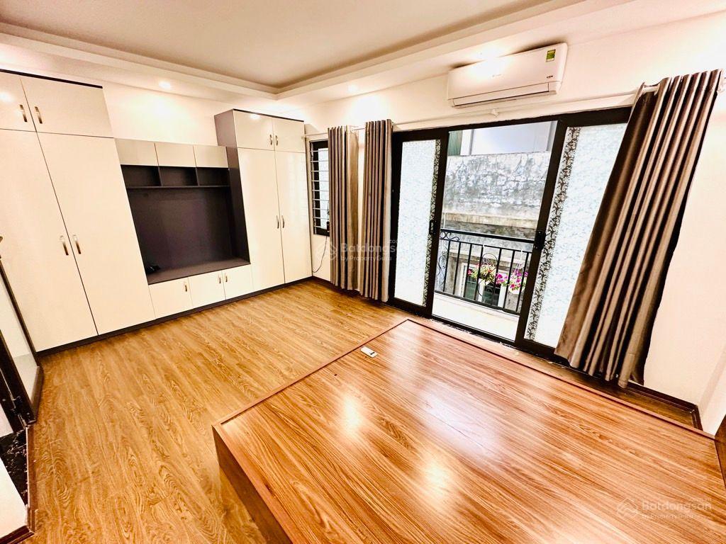 Vị trí đẹp  thông số đẹp  ô tô đỗ cổng  cách phố ô tô tránh 15m  gần trường học