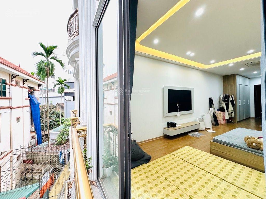 Trung tâm ngọc lâm  gara ô tô  thang máy  nội thất tiền tỷ  sổ phân lô