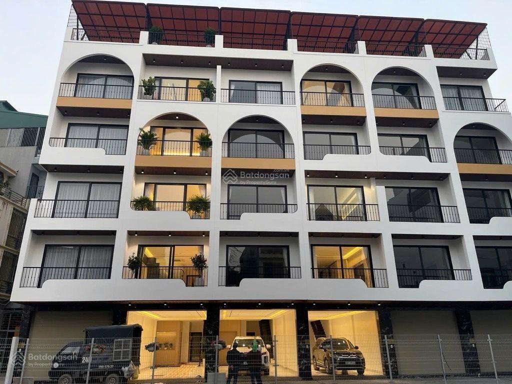 Siêu phẩm tư đình  nhà mới ở ngay  chìa khoá trao tay 7 tầng thang máy ô tô ngủ trong nhà