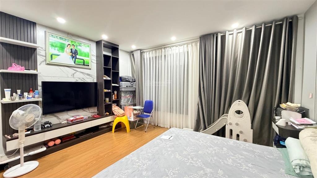 Phúc lợi long biên  nhà 5 tầng còn mới keng full nội thất đồng bộ