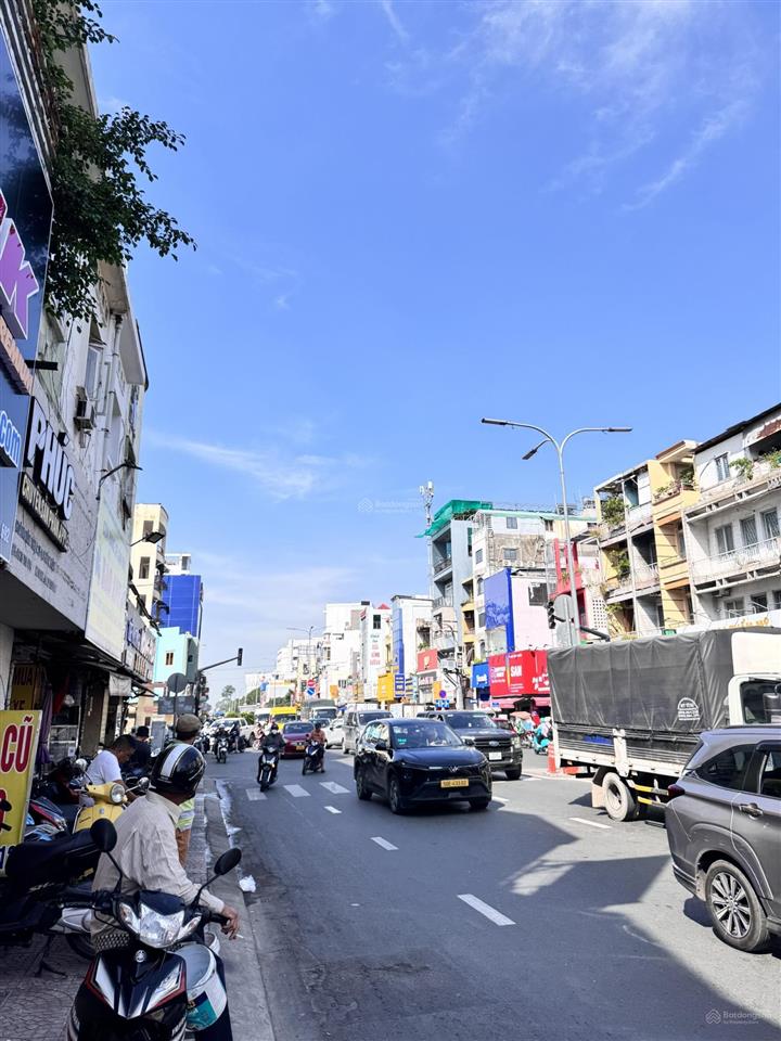 Rẻ  bán nhà mt hoàng văn thụ, p9, pn, dt 4,7x22m. cn 98,9m2. kc 4 tầng. giá 20 tỷ