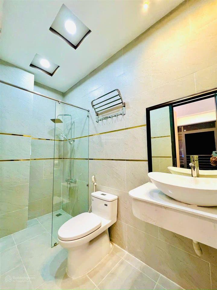 Nhà 5 tầng  77m2  ngay sau căn mt quang trung  giá 12.5 tỷ
