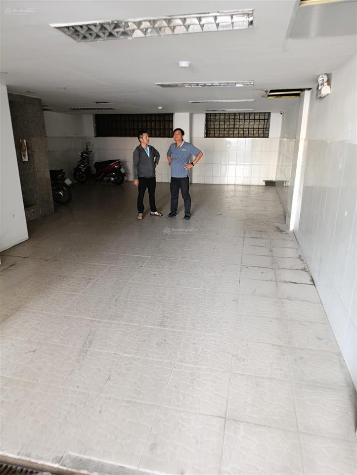 Khách sạn 7 x 18m, cn đủ, hầm 5 tầng, 20 phòng  cho thuê 60tr/tháng