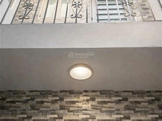 Giá 2,5 tỷ. nhà hẻm 506. lạc long quân.p5 q11.