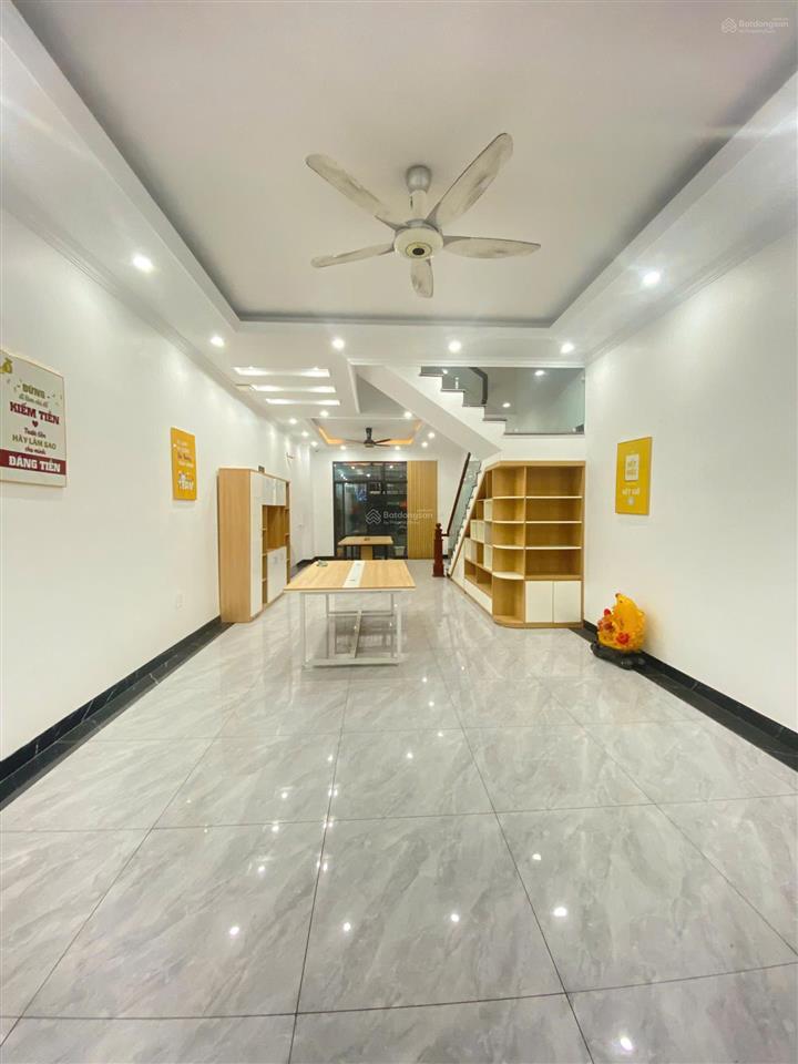 Cho thuê nhà full đồ xịn xò mới tinh ở hoàng huy mall + thang máy