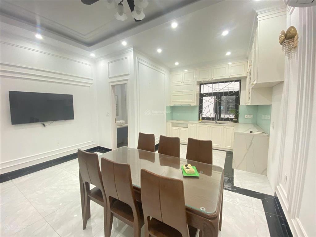 Cho thuê nhà full đồ xịn xò mới tinh ở hoàng huy mall + thang máy