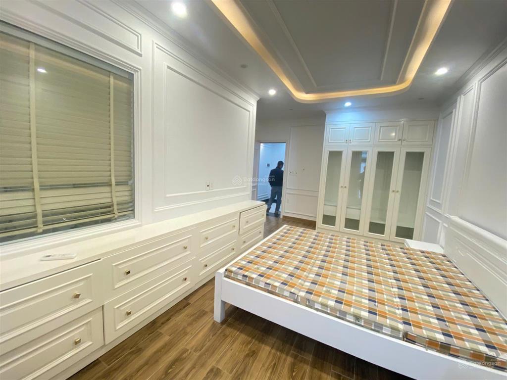Cho thuê nhà full đồ xịn xò mới tinh ở hoàng huy mall + thang máy