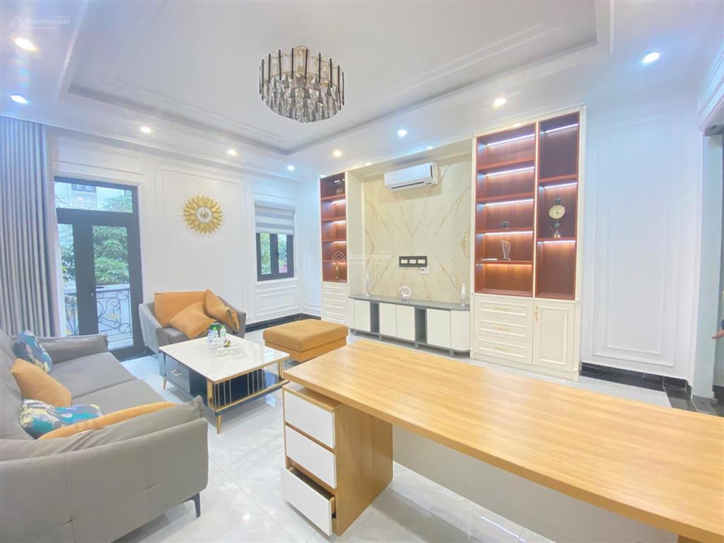 Cho thuê nhà full đồ xịn xò mới tinh ở hoàng huy mall + thang máy