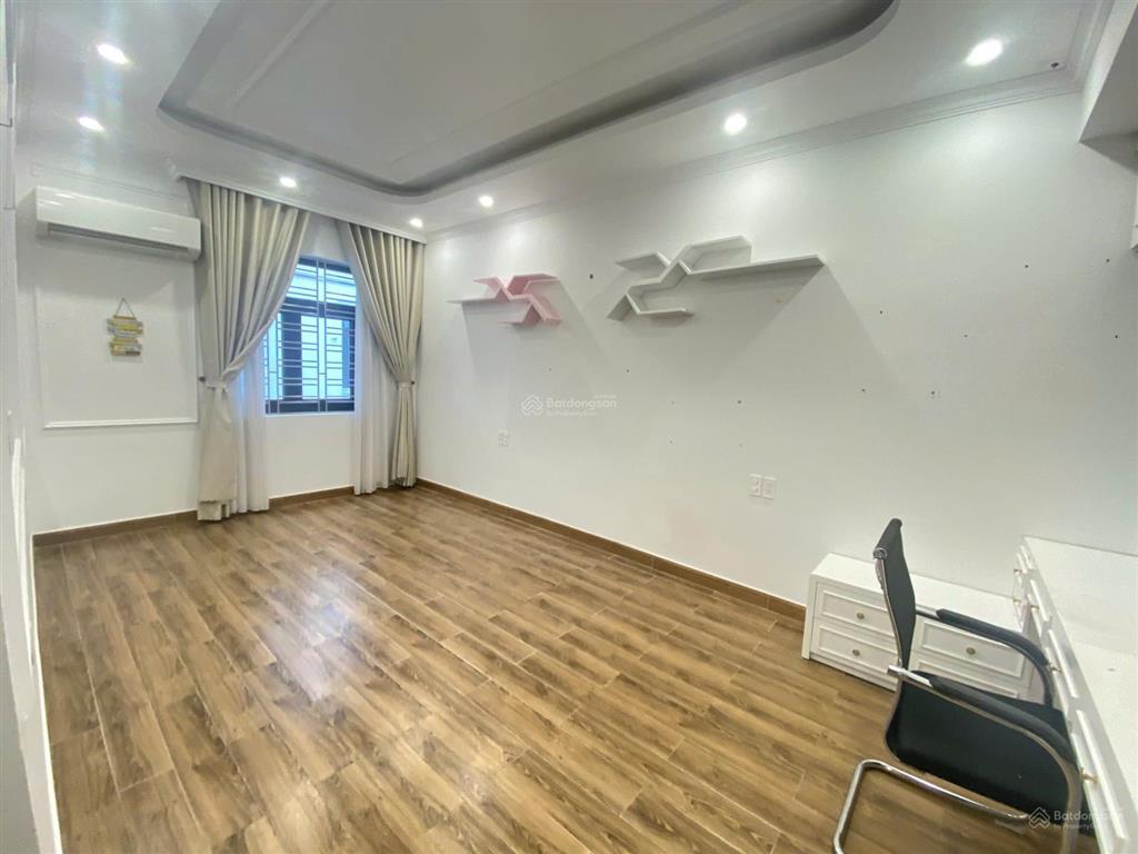 Cho thuê nhà full đồ xịn xò mới tinh ở hoàng huy mall + thang máy
