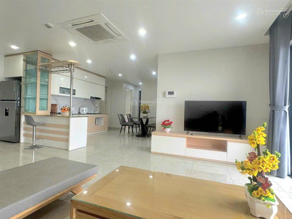 Cho thuê căn hộ 3 phòng ngủ minato residence