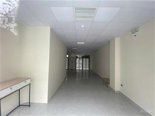 Cho thuê sàn văn phòng tầng 1  vinhomes marina