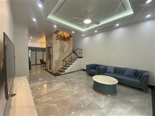 Cho thuê nguyên căn liền kề cao cấp tại vinhomes marina