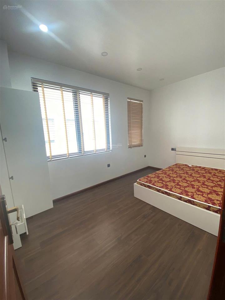 Cho thuê nguyên căn liền kề cao cấp tại vinhomes marina