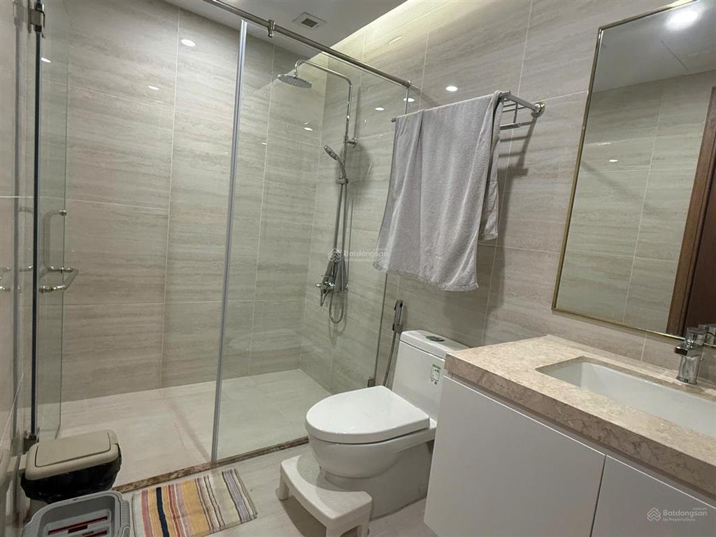 Cho thuê căn hộ 2 ngủ cao cấp tại brg trần quang khải