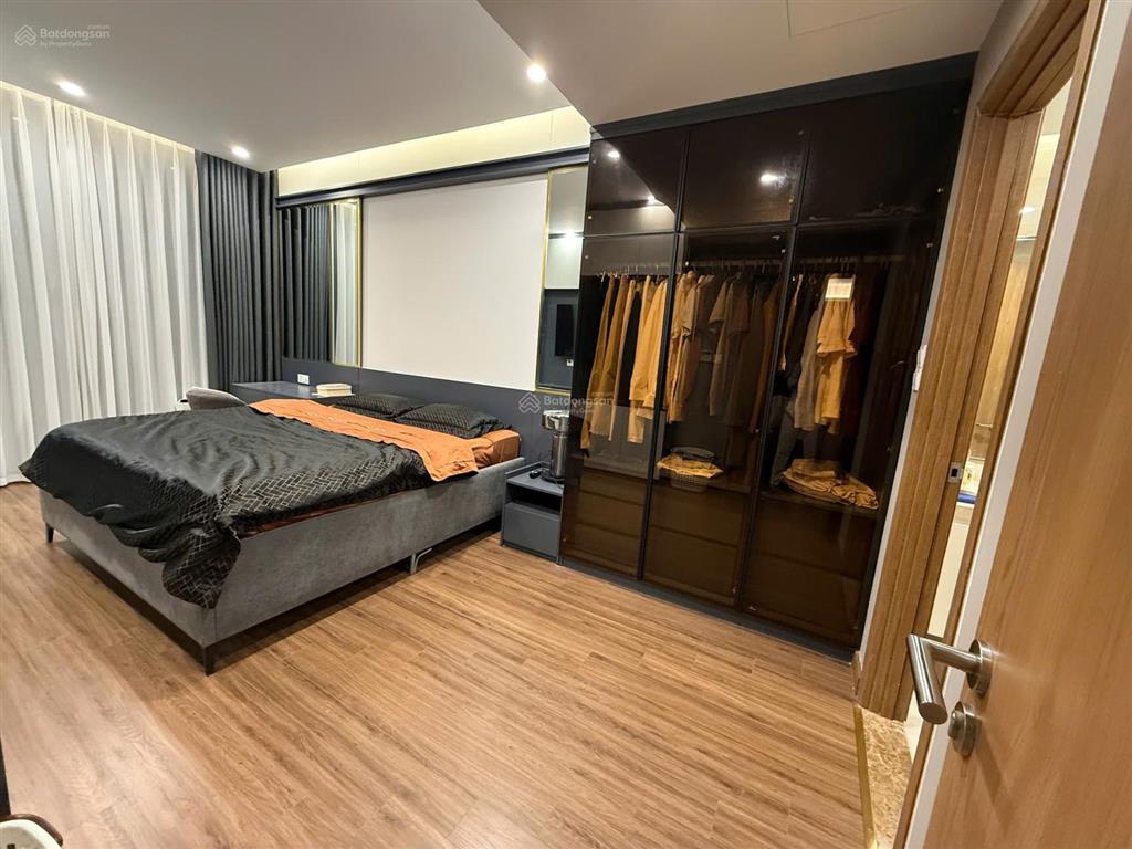 Cho thuê căn hộ 2 ngủ cao cấp tại brg trần quang khải