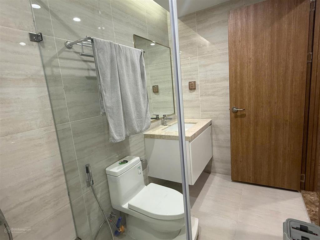 Cho thuê căn hộ 2 ngủ cao cấp tại brg trần quang khải