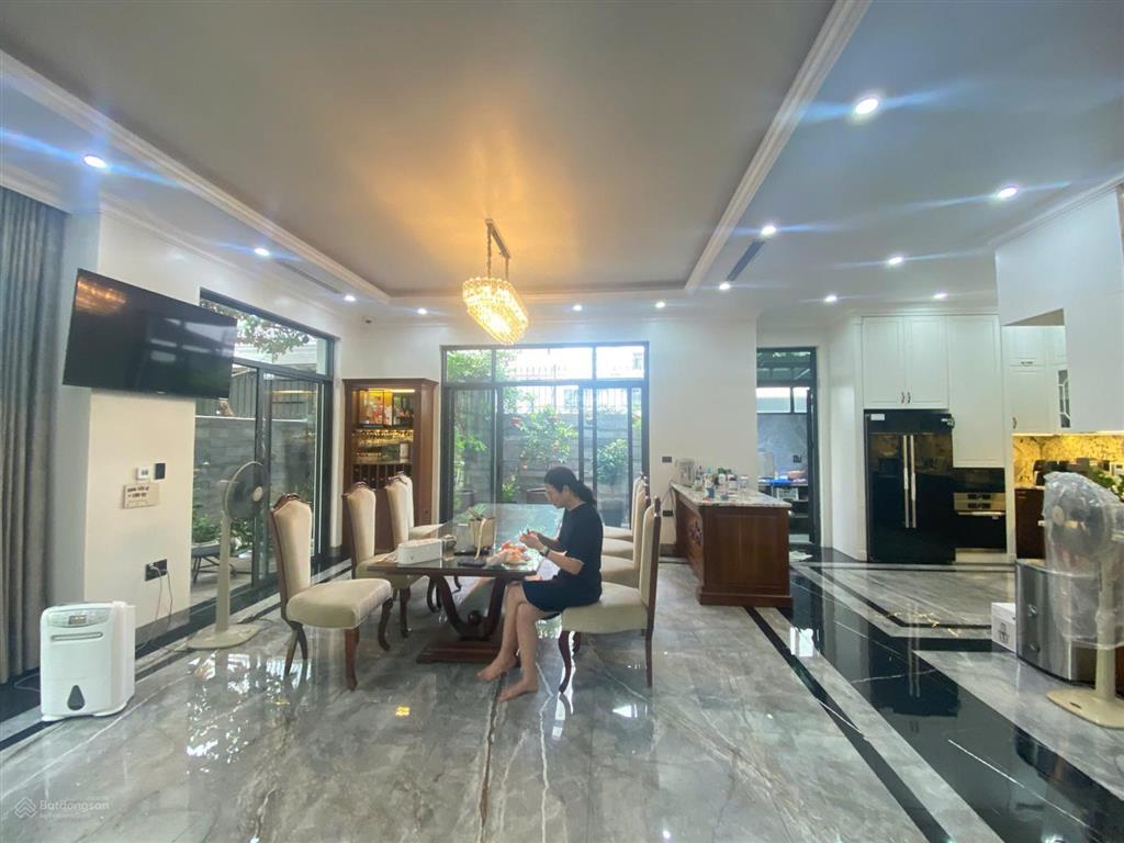 Cho thuê biệt thự song lập vinhomes marina