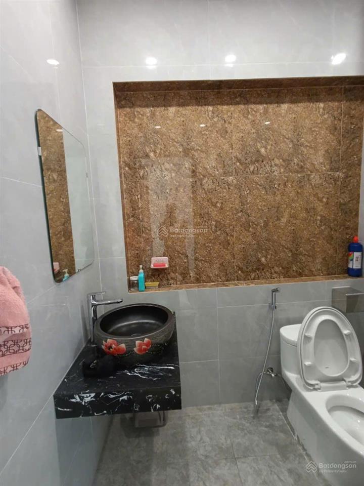 Cho thuê sàn văn phòng tầng 2 vinhomes marina, hải phòng