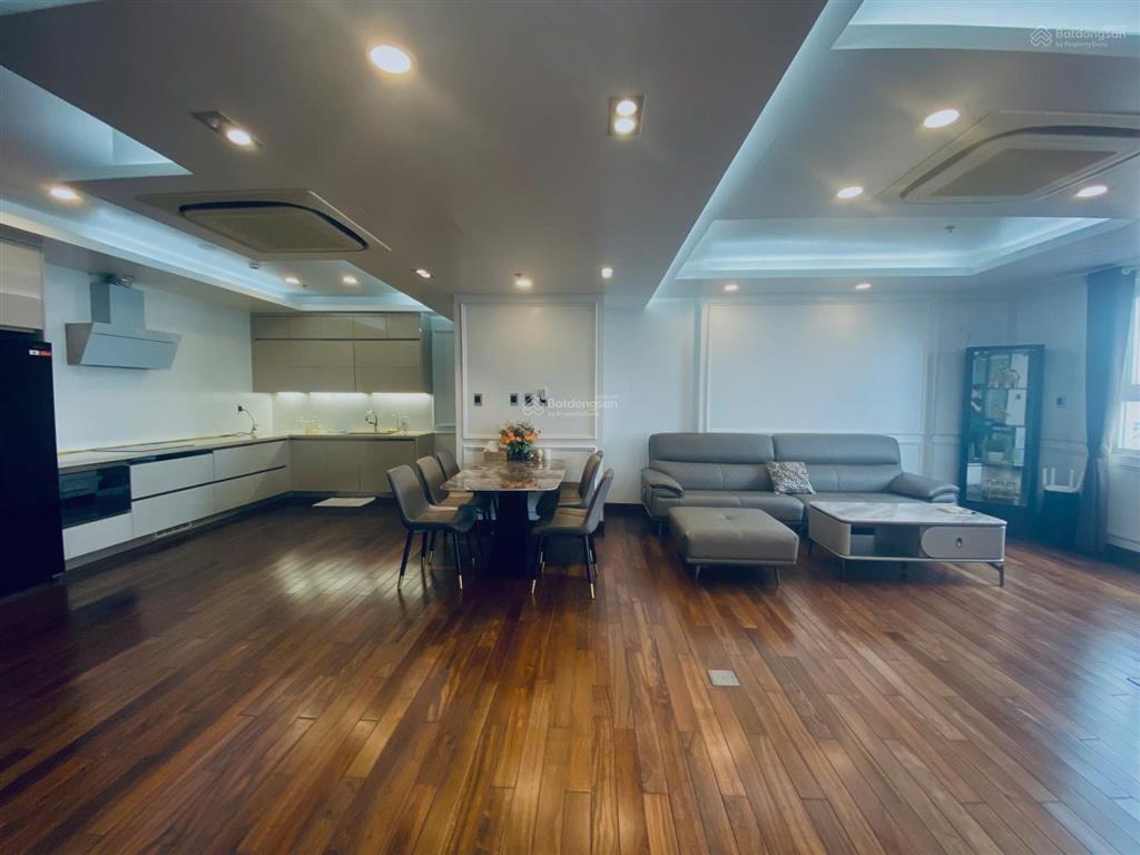 Cực rẻ cho thuê căn hộ rộng 3 phòng ngủ shp plaza, lạch tray