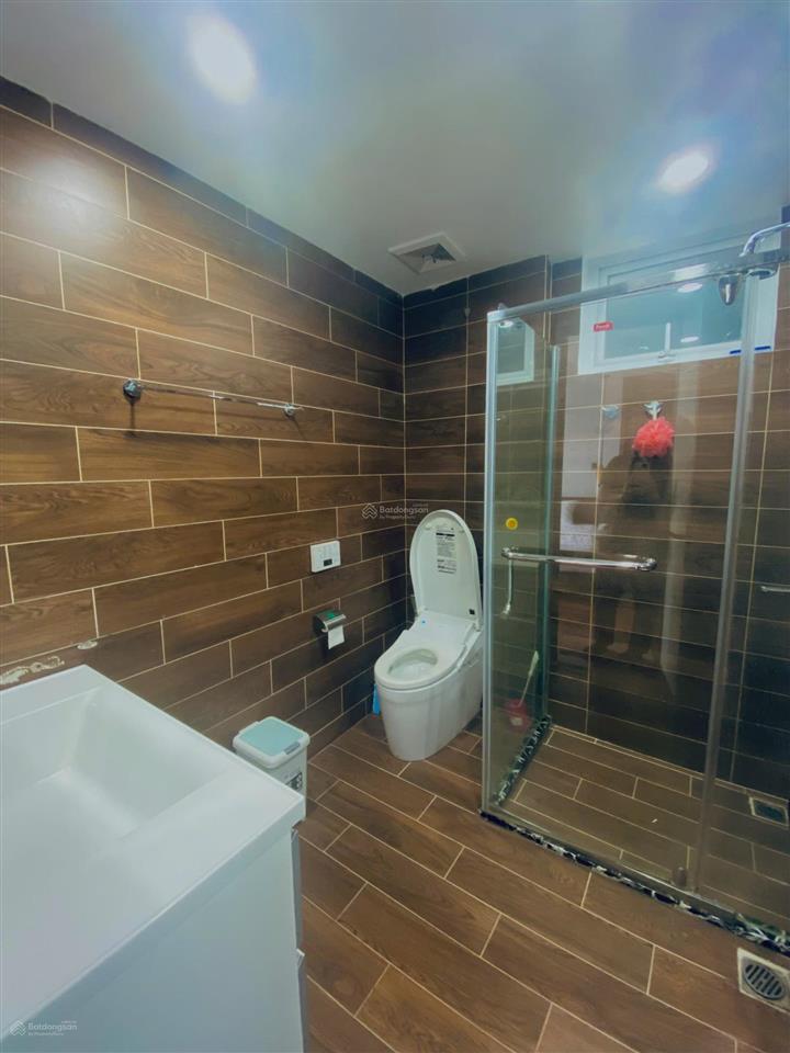 Cực rẻ cho thuê căn hộ rộng 3 phòng ngủ shp plaza, lạch tray