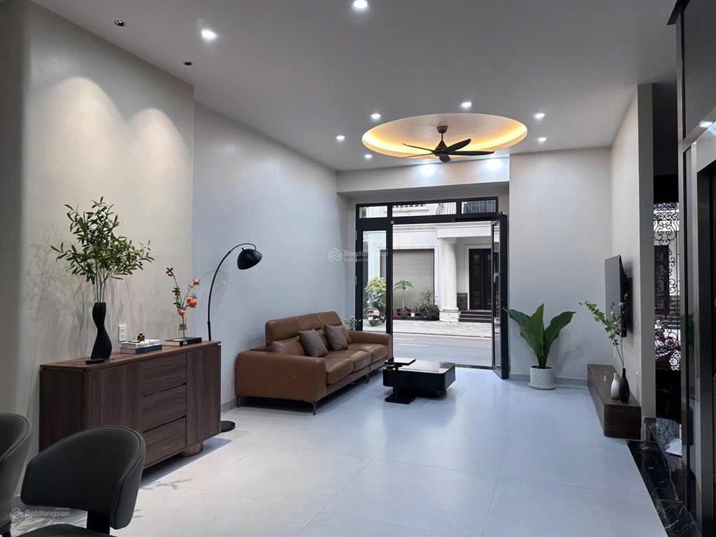 Cho thuê nguyên căn vinhomes marina nhà mới hoàn thiện